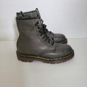 Doc Martens Metallic Grey Graphite 7
